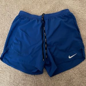 Mens Médium Nike Athletic/ Running Shorts